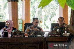 Dandim Situbondo dorong pemkab gencar sosialisasi vaksinasi PMK