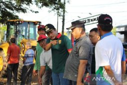 Wawali pimpin gotong royong cegah banjir