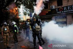 Ribuan demonstran serbu kediaman presiden Sri Lanka