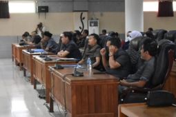 Kondisi Jalan Lingkar Kelam Kecamatan Kelam Permai rusak parah