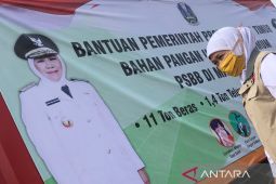 Gubernur Khofifah ajak masyarakat kembali gunakan masker di dalam dan luar ruangan