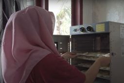 Gunakan mesin pengering, produksi emping melinjo meningkat