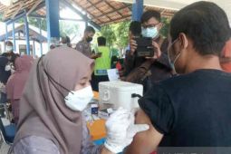Antusiasme masyarakat untuk vaksinasi penguat di Cirebon rendah