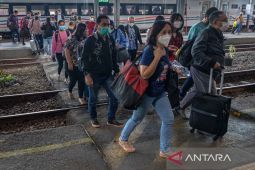 Kasus harian positif COVID-19 naik lagi capai 4.329, Jabar sumbang 871 kasus