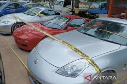 Pemilik jasa titipan mobil kena getah tiga mobil mewah tanpa dokumen