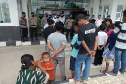 28 PMI non-prosedural dari Badau diserahkan ke BP2MI Pontianak