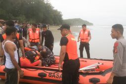 Remaja 13 tahun hilang saat mandi laut di Pantai Ujung Batee