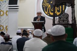 Bupati Tanah Bumbu Sholat Idul Adha di Mesjid Darul Azhar