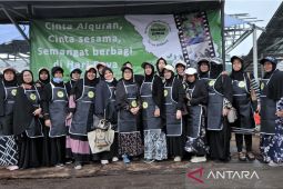 Ibu-ibu pengajian Al-Ghozy potong 17 ekor sapi untuk kurban