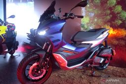 Skuter premium Aprilia SR-GT 200 yang khas Italia