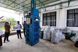 Program TJSL PLN Kalbar ubah sampah plastik jadi cuan