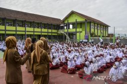 Hari pertama sekolah di Ciamis