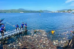Kejari Sabang bersihkan teluk Sabang, begini kondisi sampahnya