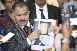 Keluarga Brigadir J laporkan dugaan pembunuhan berencana, sertakan bukti foto bekas penganiayaan