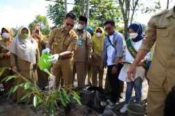 Pemerintah Kota Pontianak ajak warga untuk memanfaatkan lahan kosong
