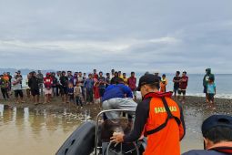 Tim gabungan cari 13 korban penumpang KM Cahaya Arafah yang masih hilang di perairan Tokaka Halsel