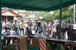 Plt Bupati dan Kapolres Palas monitoring PSU Pilkades di Desa Sibodak Sosa Jae