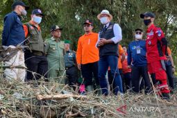 Gubernur Ridwan Kamil perbaiki 43 jembatan rusak dampak banjir di Garut