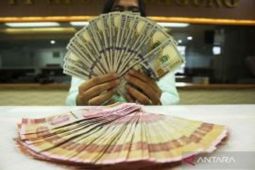 Rupiah awal pekan ditutup melemah, tertekan melambatnya ekonomi China