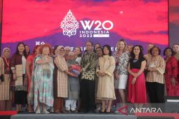 W20 sebagai Engagement Group Pertama serahkan komunike kepada G20 Presidensi Indonesia