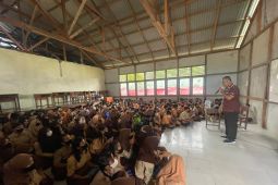 Polisi berikan penyuluhan bahaya narkoba pada pelajar SMPN 6 Satu Atap di Sintang