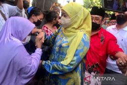 Gubernur Khofifah raih penghargaan sebagai tokoh penggerak koperasi utama