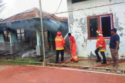Asrama santri Pesantren Baitul Quran dilalap si jago merah