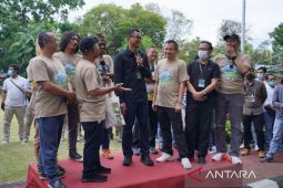 Sambut Peserta Touring Jakarta-Bali, Dirut PLN: Mobil Listrik Teruji Aman, Nyaman dan Hemat Biaya
