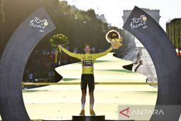Ribuan warga Denmark rayakan kemenangan Jonas Vingegaard juarai Tour de France