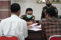 Dua direktur perusahaan pengemplang pajak diserahkan ke Kejaksaan Jombang