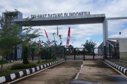 Pintu batas negara Indonesia-Malaysia di Badau resmi dibuka