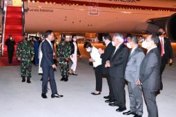 Presiden Joko Widodo tiba di Jakarta usai kunjungan ke kawasan Asia Timur