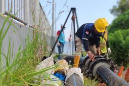 PLN mulai pasang kabel SKTT di Jembatan Suramadu