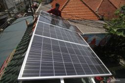 Pengembangan panel surya oleh mahasiswa