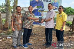 BPDASHL Baturusa Cerucuk Bagikan 3.000 Bibit Tanaman