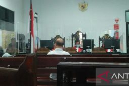 Direktur PT DM bantah teken kontrak proyek di sidang korupsi Bursel