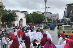Ribuan warga pawai akbar sambut tahun baru Islam