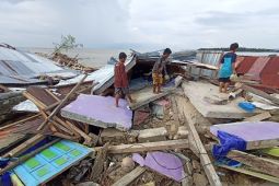 Bupati Parigi  apresiasi bantuan para pihak penanganan banjir di Torue