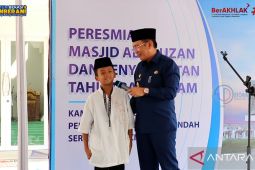 Bupati Bekasi ajak warga galakkan budaya "Maghrib Mengaji"