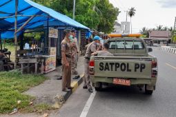 Satpol PP Mukomuko atasi ternak yang dilepas di tempat umum