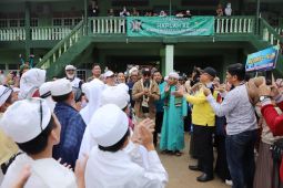 Paman Birin disambut acara Haflah Ponpes Hidayatullah ke-74