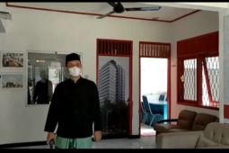 Penggunaan pakaian adat Sunda "Pangsi"