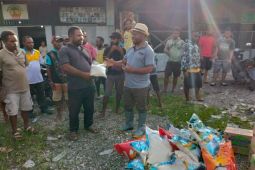 Pemkab Yahukimo bantu warga terdampak banjir di Dekai