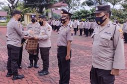 Dua personel Polres Simalungun naik pangkat, tiga purnabhakti