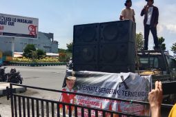 Massa demo tuntaskan kasus korupsi Haornas