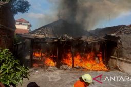 Rumah kosong ludes terbakar di Jembrana