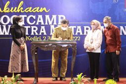 Pemkot Kediri gelar "Bootcamp Wastra Mataraman" jelang peragaan busana