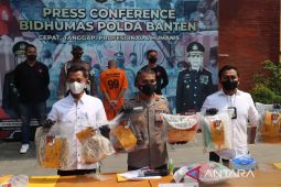 Jasad tanpa identitas ditemukan dalam karung di tumpukan sampah di Serang