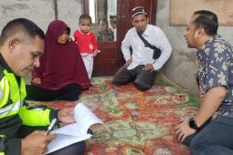 Jasa Raharja Maluku serahkan santunan korban kecelakaan lalu lintas Liang