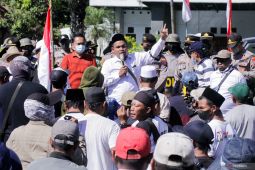 Petani Situbondo unjuk rasa tuntut kenaikan harga tebu Rp70.000/kuintal